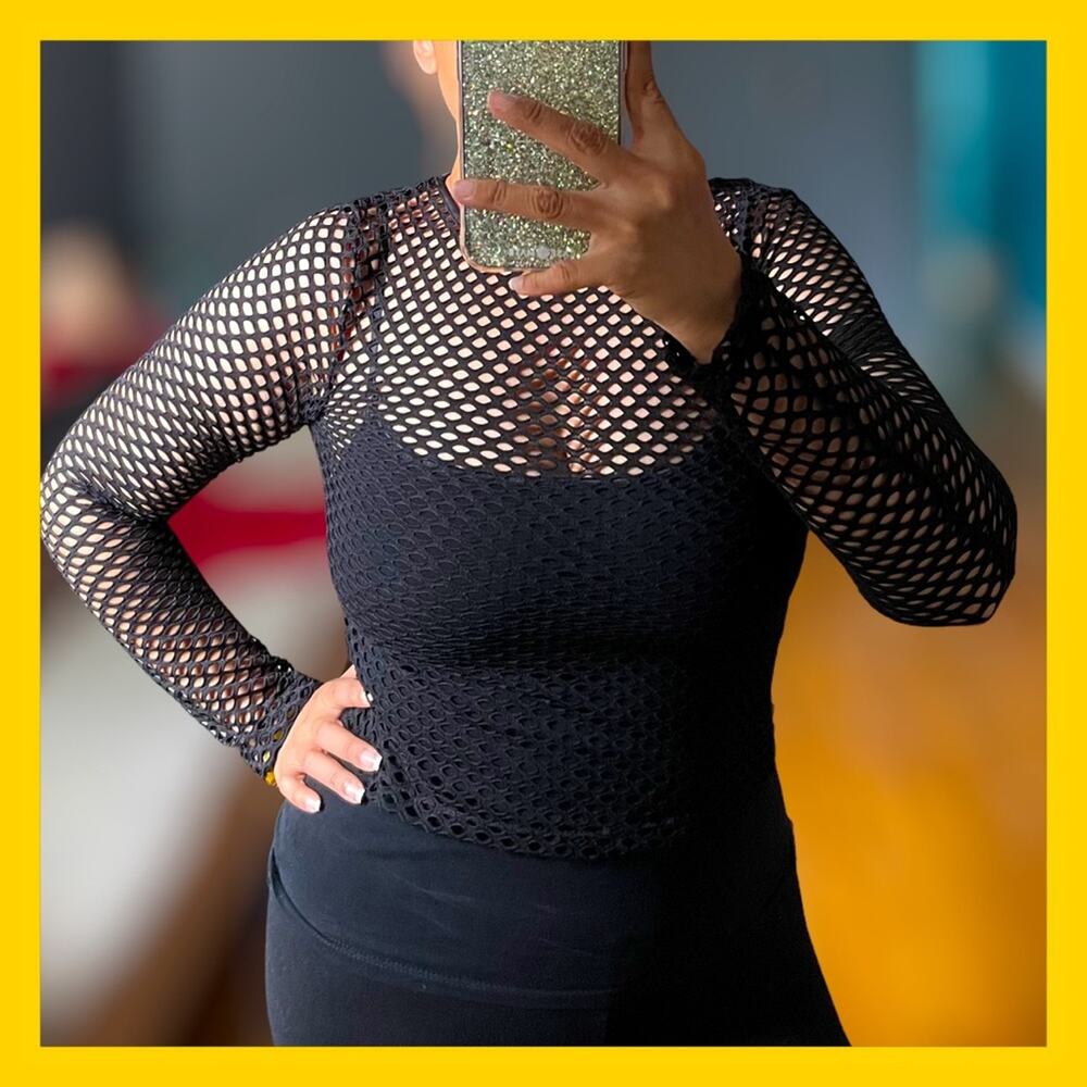 LONG SLEEVE BLACK NETTED SCOOP NECK SHIRT, FITS GREAT & COMFY-BNWOT